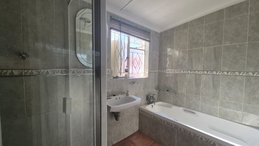 2 Bedroom Property for Sale in River View Western Cape